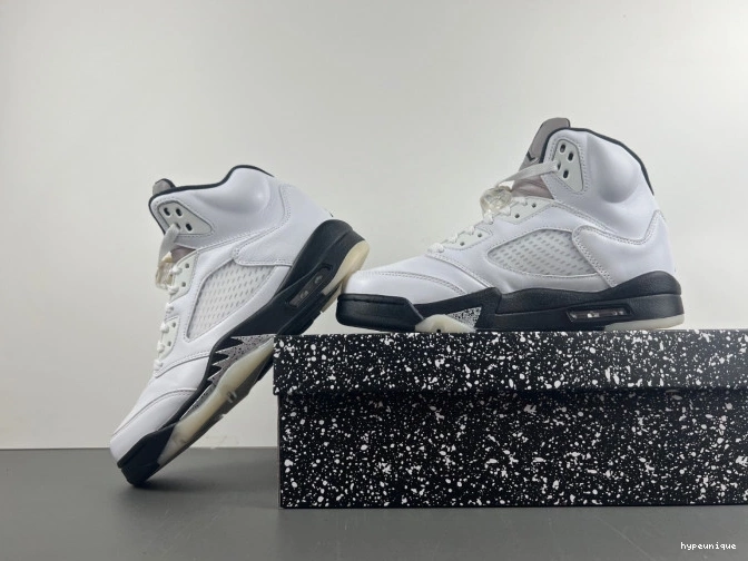 HYPE RETRO 5 BLACK' 'WHITE DD0587-110 AIR JORDAN 0823